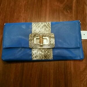 NWT Sexy elegant clutch with detachable chain